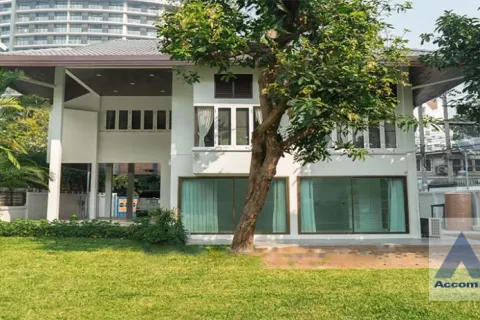 Casa de 3 dormitorios en Pathum Wan, Bangkok, Tailandia № 214415