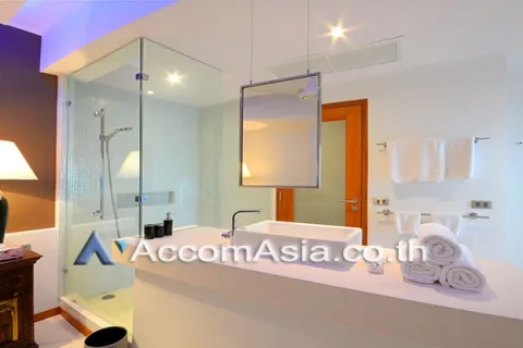 Condominio de 2 dormitorios en Khlong San, Bangkok, Tailandia № 214413 - foto 11