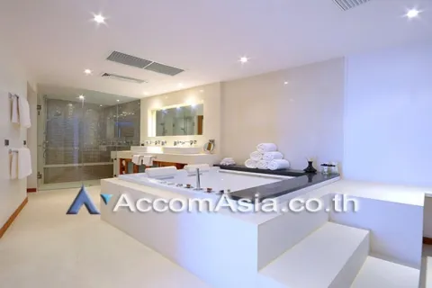 Condominio de 2 dormitorios en Khlong San, Bangkok, Tailandia № 214413 - foto 8