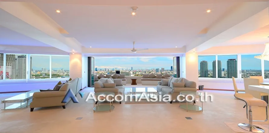 Condominio de 2 dormitorios en Khlong San, Bangkok, Tailandia № 214413