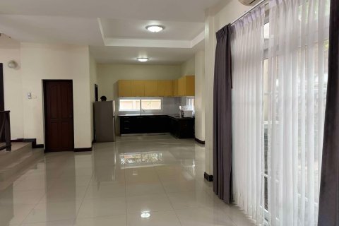 Дом в Паттайе, Таиланд с 3 спальнями  № 173842 - фото 4