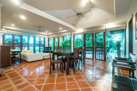 Villa in Kathu, Thailand 2 bedrooms № 135784 - photo 26