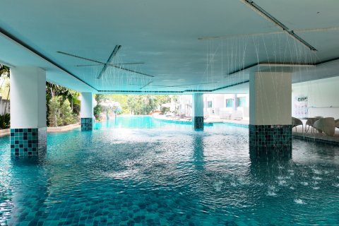 Apartment in Pattaya, Thailand 4 rooms № 161386 - photo 16