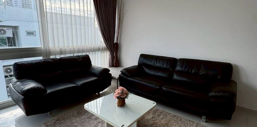 Apartment in Pattaya, Thailand 4 rooms № 161386