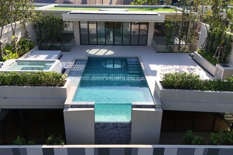 Villa in Phuket, Thailand 4 bedrooms № 173358