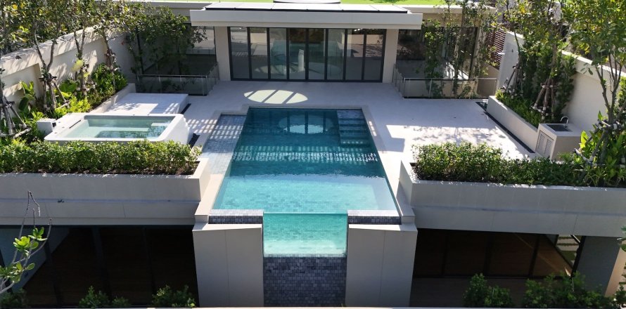 Villa in Phuket, Thailand 4 bedrooms № 173358