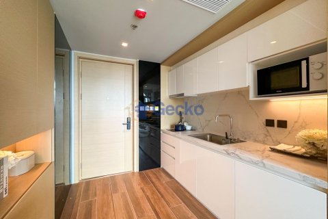 Condo in Pattaya, Thailand, 1 bedroom № 197056 - photo 14