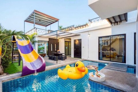 Villa in Hua Hin, Thailand 3 bedrooms № 149574 - photo 1