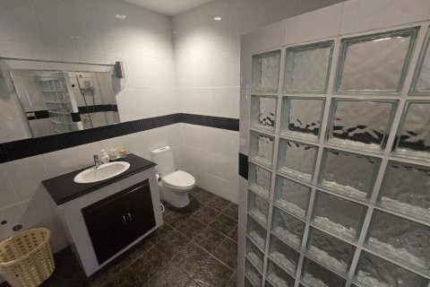 House in Hua Hin, Thailand 3 bedrooms № 168925 - photo 16