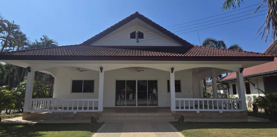 House in Hua Hin, Thailand 3 bedrooms № 168925