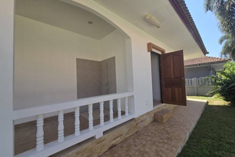 House in Hua Hin, Thailand 3 bedrooms № 168925 - photo 19