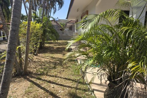 House in Hua Hin, Thailand 3 bedrooms № 168925 - photo 23