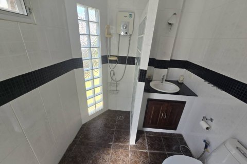 House in Hua Hin, Thailand 3 bedrooms № 168925 - photo 13