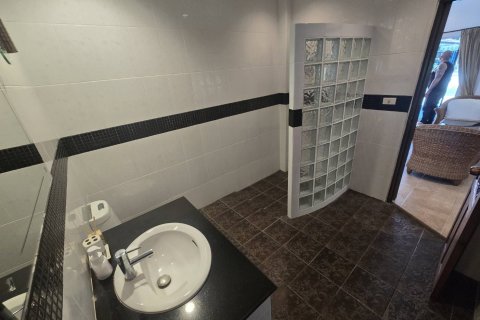 House in Hua Hin, Thailand 3 bedrooms № 168925 - photo 14