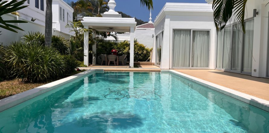 Villa in Phuket, Thailand 3 bedrooms № 168928
