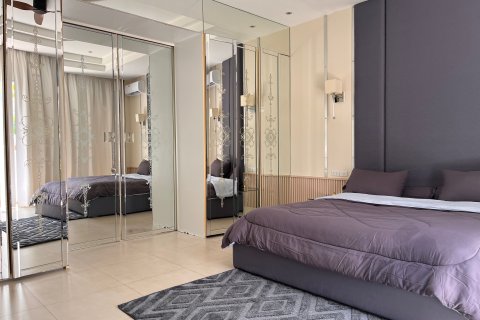 Villa in Phuket, Thailand 3 bedrooms № 168928 - photo 19