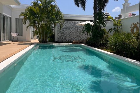 Villa in Phuket, Thailand 3 bedrooms № 168928 - photo 3