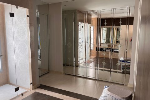 Villa in Phuket, Thailand 3 bedrooms № 168928 - photo 11