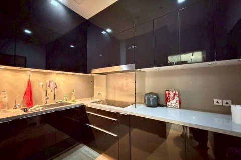 Кондоминиум с 2 спальнями в Банг Раке, Бангкок, Таиланд № 160407 - фото 7