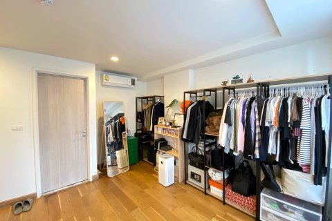 Studio in the Condo in Watthana, Bangkok, Thailand  № 160889 - photo 6