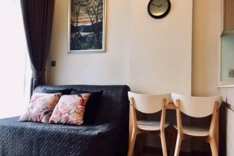 Studio dans le Condo à Watthana, Bangkok, Thaïlande  № 160887 - photo 7