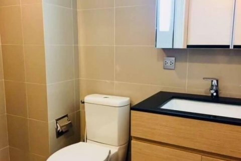 Studio dans le Condo à Watthana, Bangkok, Thaïlande  № 160887 - photo 6