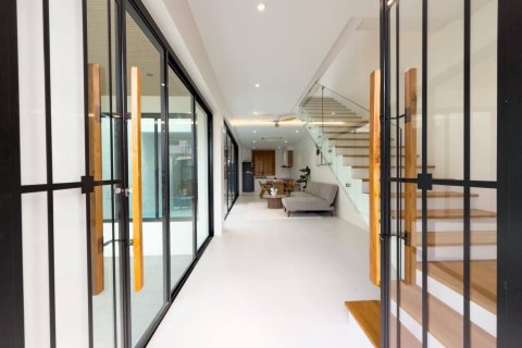 Villa in Phuket, Thailand 3 bedrooms № 157167 - photo 7