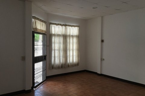 Таунхаус в Чатучаке, Бангкок, Таиланд с 3 спальнями  № 157163 - фото 2