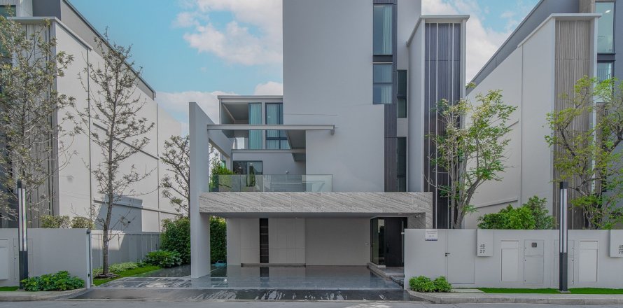 Maison à Saphan Sung, Bangkok, Thaïlande 4 chambres № 157168