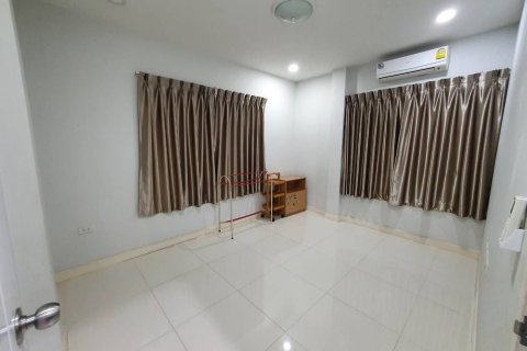 Дом в Буенг Куме, Бангкок, Таиланд с 4 спальнями № 157162 - фото 4