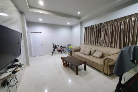 Дом в Буенг Куме, Бангкок, Таиланд с 4 спальнями № 157162 - фото 5