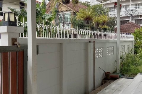 Дом в Буенг Куме, Бангкок, Таиланд с 4 спальнями № 157162 - фото 3