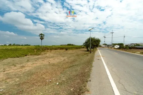 Земельный участок в Накхонпатхоме, Таиланд 25600м2  № 157166 - фото 14