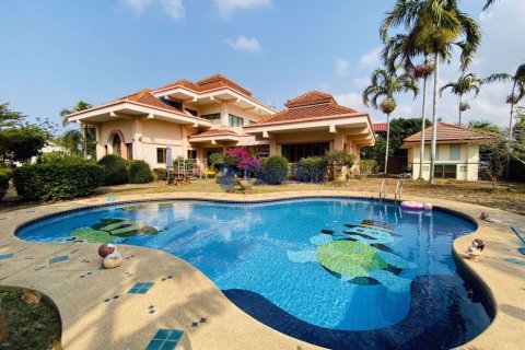 Maison à Pattaya, Thaïlande 5 chambres № 196921