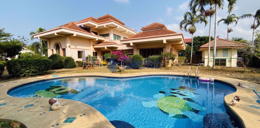 Maison à Pattaya, Thaïlande 5 chambres № 196921
