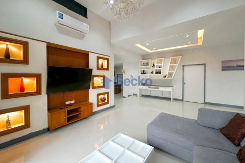 Haus in Pattaya, Thailand 3 Schlafzimmer № 196922 - Foto 30