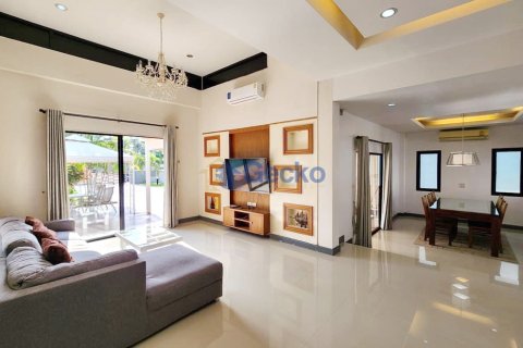 Haus in Pattaya, Thailand 3 Schlafzimmer № 196922 - Foto 4