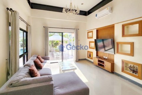 Haus in Pattaya, Thailand 3 Schlafzimmer № 196922 - Foto 12