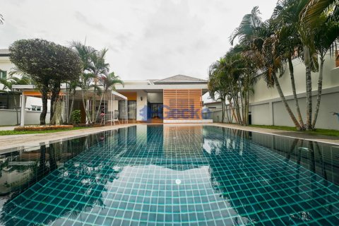 Haus in Pattaya, Thailand 3 Schlafzimmer № 196922 - Foto 24