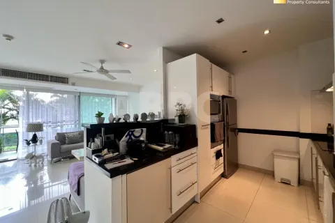 Condominio de 2 dormitorios en Jomtien Beach, Pattaya, Tailandia № 211681 - foto 13