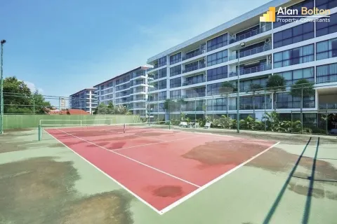 Condominio de 2 dormitorios en Jomtien Beach, Pattaya, Tailandia № 211681 - foto 2