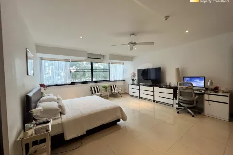Condominio de 2 dormitorios en Jomtien Beach, Pattaya, Tailandia № 211681 - foto 17