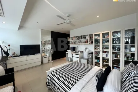Condominio de 2 dormitorios en Jomtien Beach, Pattaya, Tailandia № 211681 - foto 22