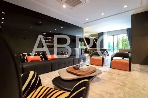 Casa de 6 dormitorios en Jomtien Beach, Pattaya, Tailandia № 211686 - foto 7