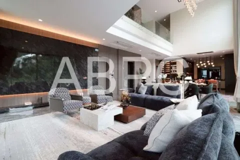 Casa de 6 dormitorios en Jomtien Beach, Pattaya, Tailandia № 211686 - foto 5
