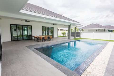Villa in Hua Hin, Thailand 3 bedrooms № 165678