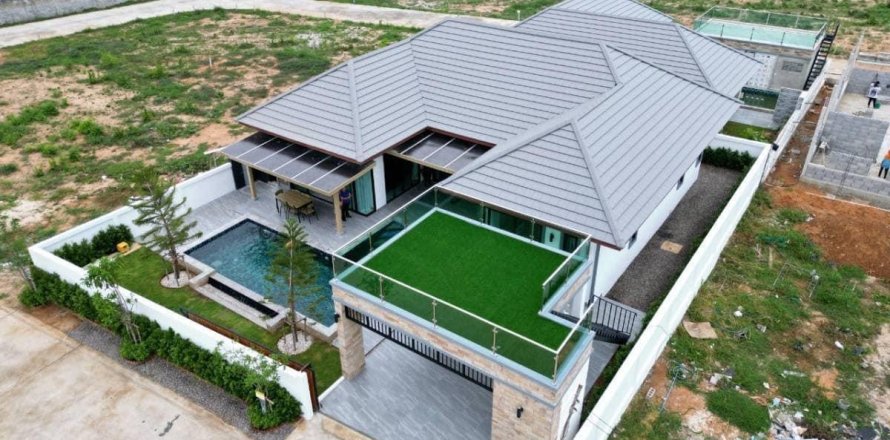 Villa in Hua Hin, Thailand 3 bedrooms № 165680