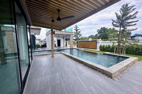 Villa in Hua Hin, Thailand 3 bedrooms № 165680 - photo 3