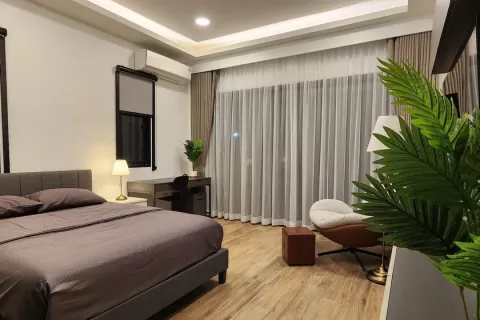 Casa de 5 dormitorios en Pattaya, Tailandia № 210660 - foto 12