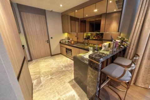 Condo in Bangkok, Thailand, 2 bedrooms № 114597 - photo 4